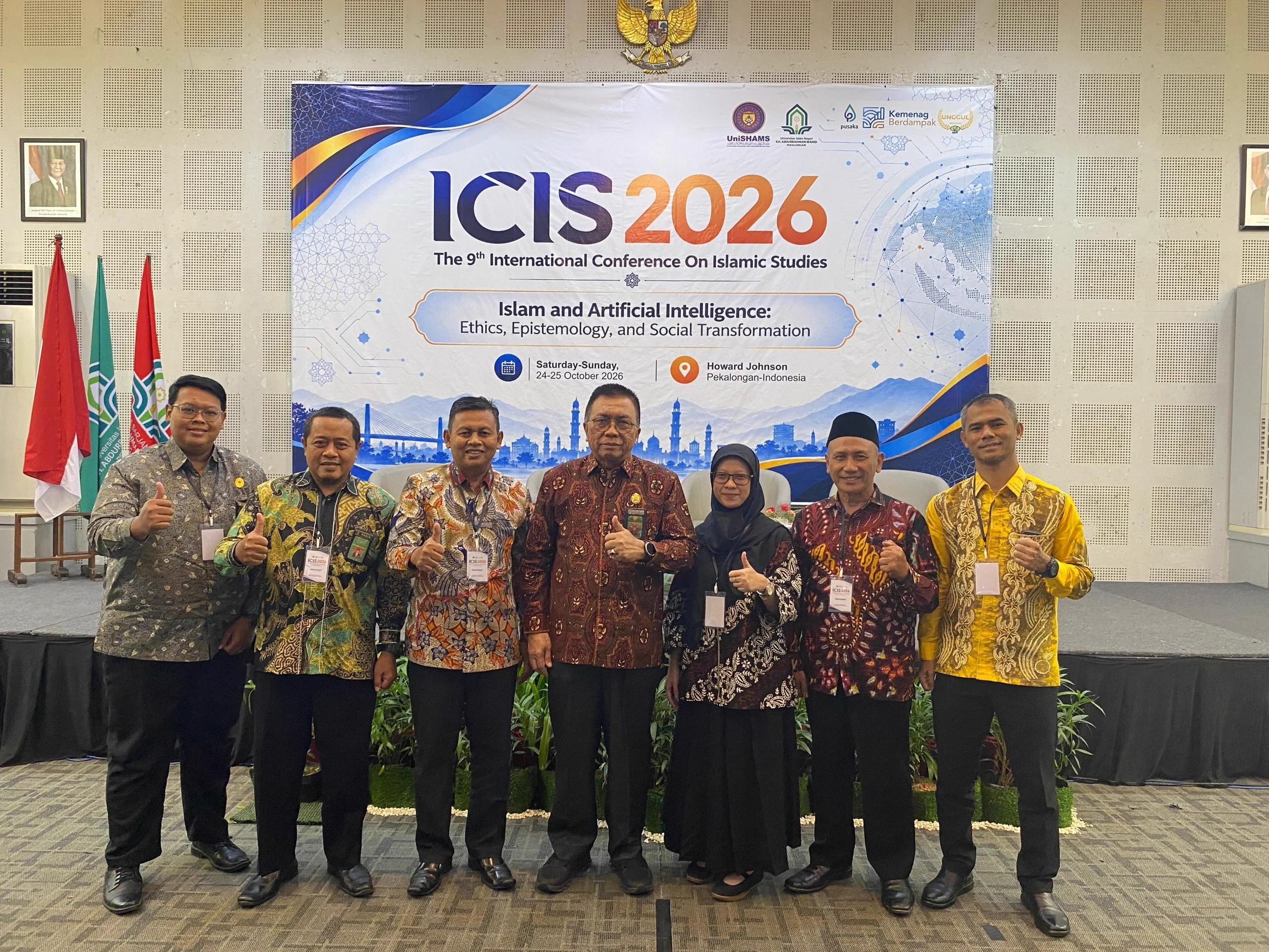 Ketua Pengadilan Agama Batang bersama Tamu Kehormatan dan Delegasi ICIS 2026 di Hotel Howard Johnson Pekalongan